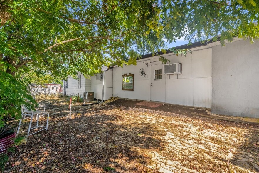 More Photos Of 312 E Main St, Dundee General Retail For Sale