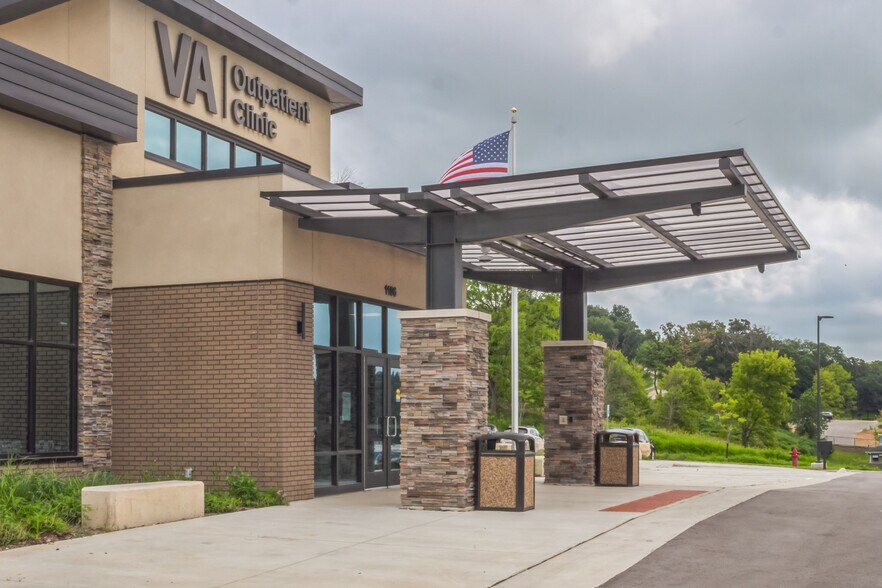 More Photos Of 1106 Military Blvd, Decorah Office For Sale