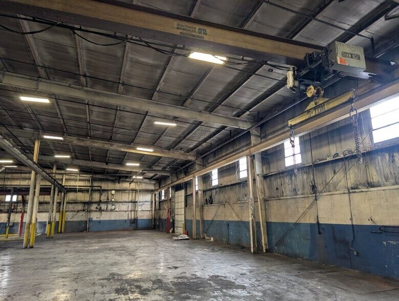More Photos Of 551 Jay St, Coldwater Warehouse For Lease