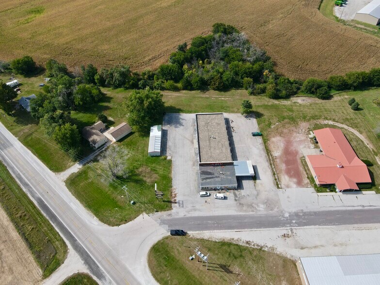 More Photos Of 22980 141st Dr, Bouton Hotel For Sale