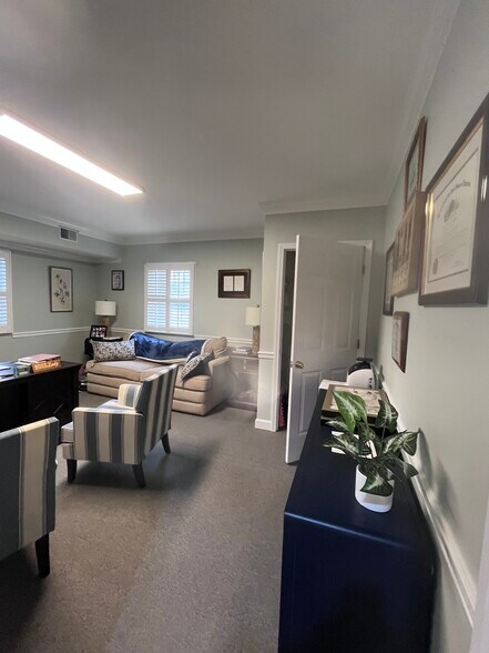 More Photos Of 1500 Richland St, Columbia Office For Lease