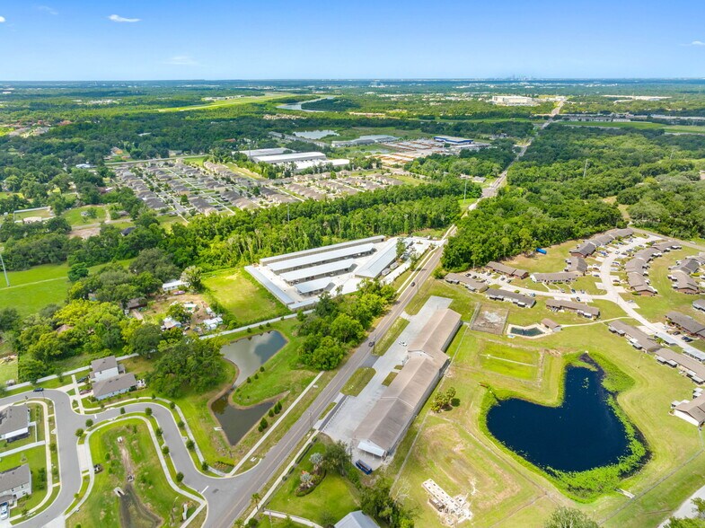 More Photos Of 9610 Harney Rd, Thonotosassa Warehouse For Sale