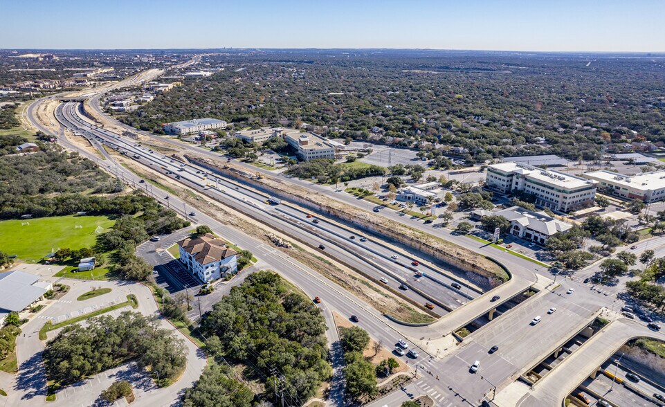 More Photos Of 2511 N Loop 1604, San Antonio Office Residential For Lease