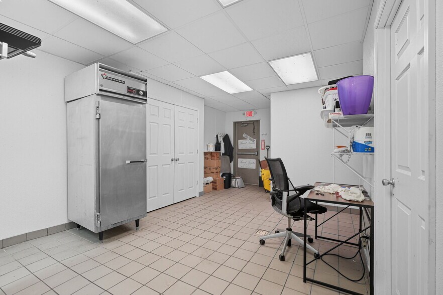 More Photos Of 105 McCreary St, Fort Branch Storefront Retail Office For Sale