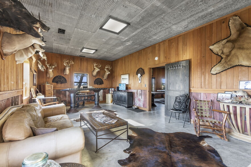 More Photos Of 2948 State Highway V, Matthews Light Manufacturing For Sale