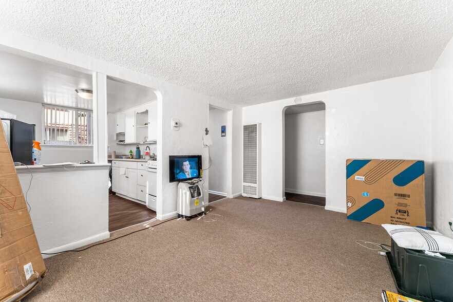 More Photos Of 1435 Depew St, Lakewood Apartments For Sale