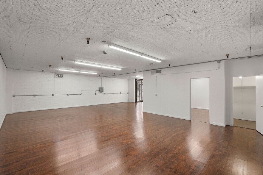 More Photos Of 3301 Maple Ave, Los Angeles Unknown For Lease