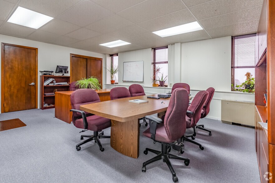 More Photos Of 5000 Letterkenny Rd, Chambersburg Office For Lease