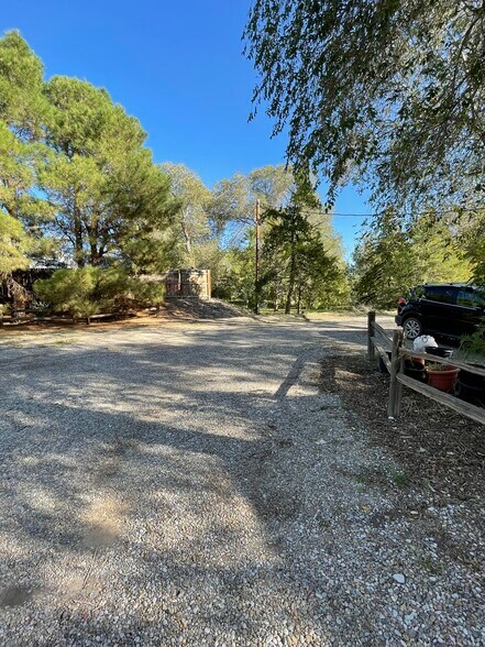 More Photos Of 1804 E College Blvd, Roswell General Retail For Sale