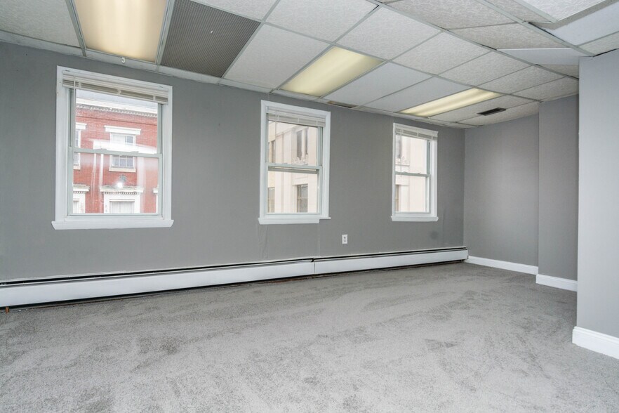 More Photos Of 115 W Mulberry St, Baltimore Office Residential For Sale