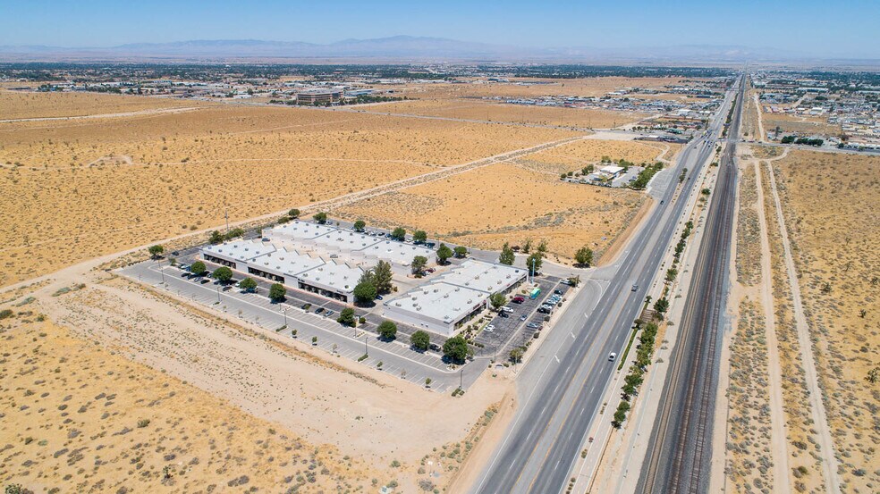 More Photos Of VAC/Sierra Hwy, Palmdale Land For Lease