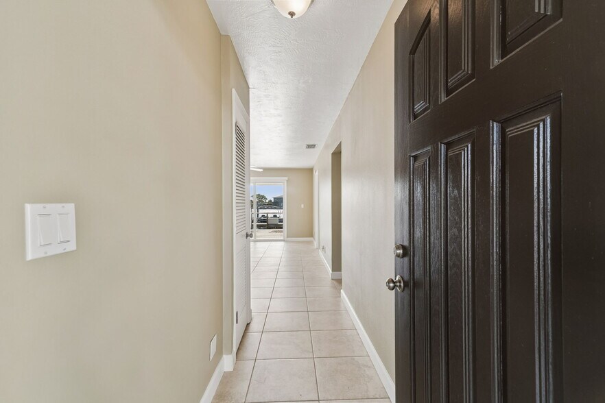 More Photos Of 2307 Bay Blvd, Indian Rocks Beach Apartments For Sale