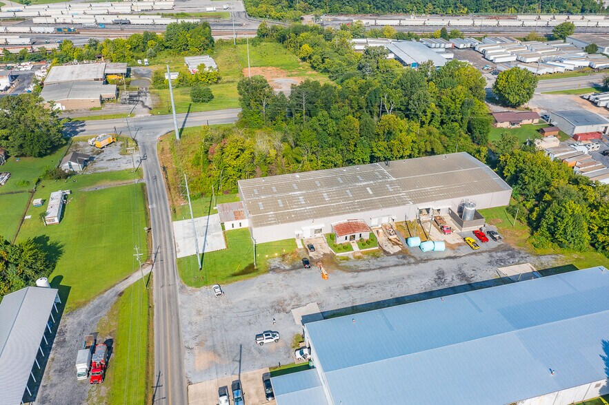 More Photos Of 506 Bear Creek Rd, Dalton Manufacturing For Sale