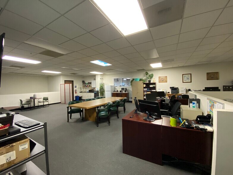 More Photos Of 28486 Westinghouse Pl, Valencia Warehouse For Lease