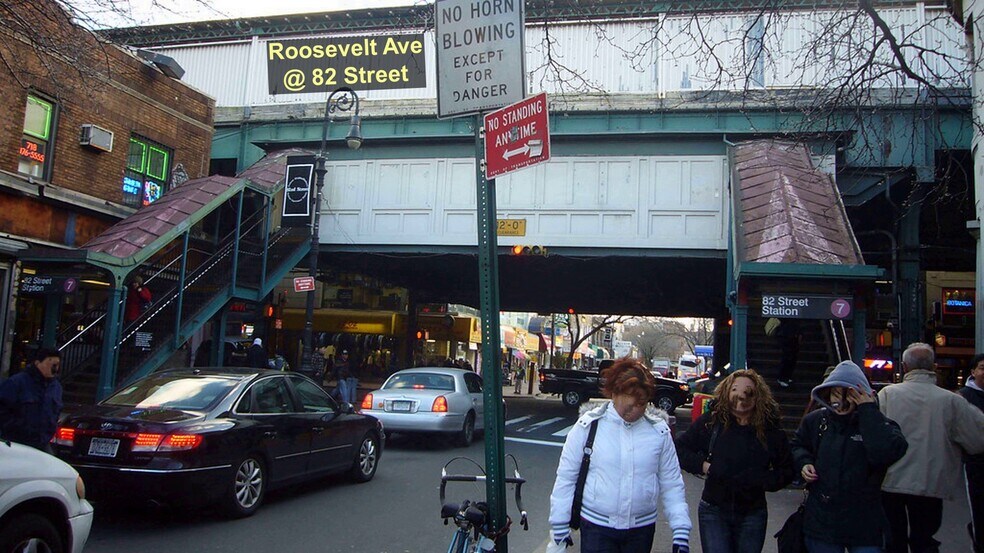 More Photos Of 3753 82nd St, Jackson Heights Storefront Retail Office For Lease
