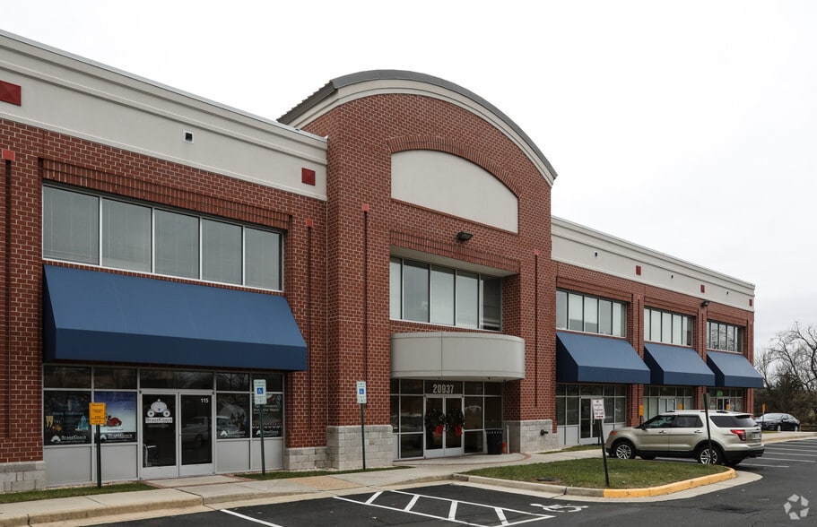 More Photos Of 20937 Ashburn Rd, Ashburn Office For Lease