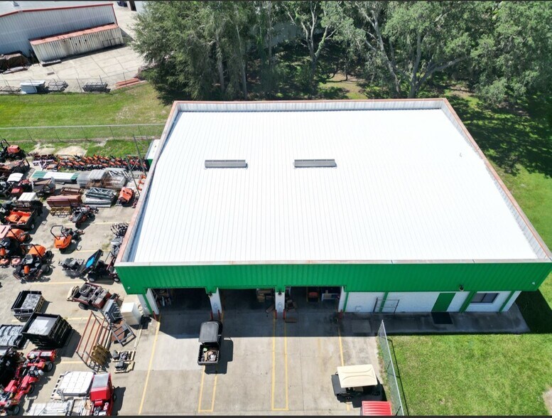 More Photos Of 30470 Commerce Dr, San Antonio Warehouse For Lease