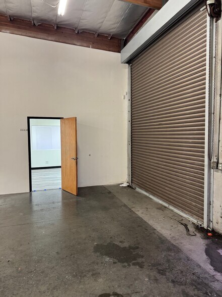 More Photos Of 6750 Foster Bridge Blvd, Bell Gardens Distribution For Lease
