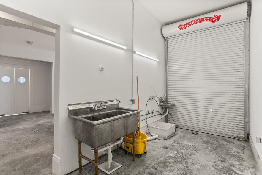 More Photos Of 2401 Saint Claude Ave, New Orleans Storefront Retail Residential For Sale