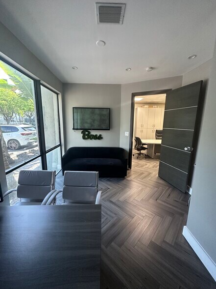 More Photos Of 520 NW 165th St, North Miami Beach Office For Sale