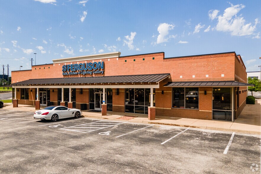 More Photos Of 9333 Research Blvd, Austin Unknown For Lease