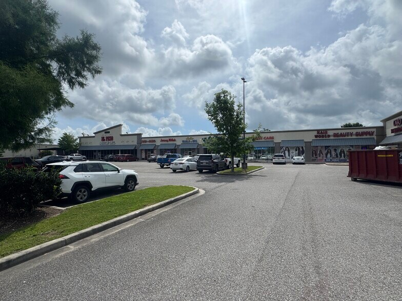 Primary Photo Of 12879-12895 Hwy 90, Luling Unknown For Lease