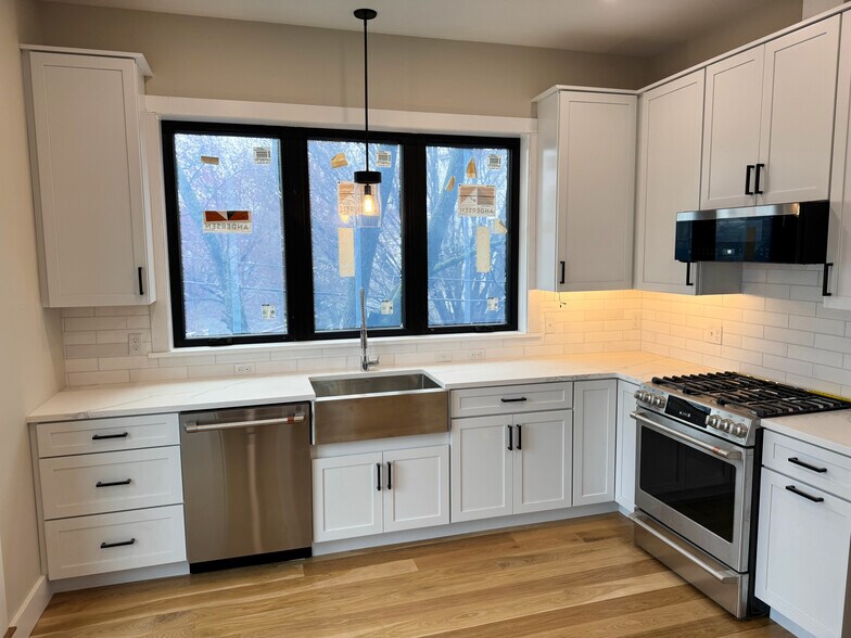 More Photos Of 121 Washington St, Somerville Apartments For Sale