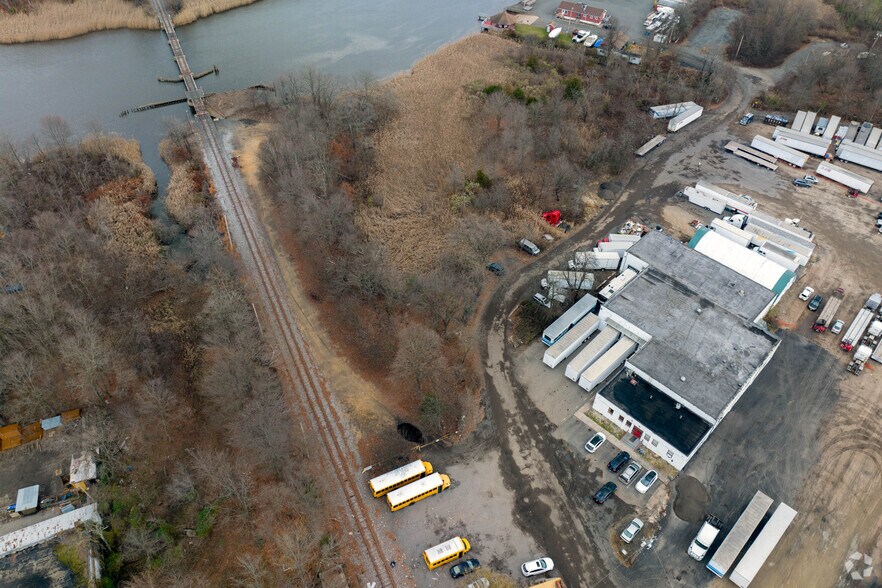 More Photos Of 113-114 Whitehead Ave, South River Land For Lease