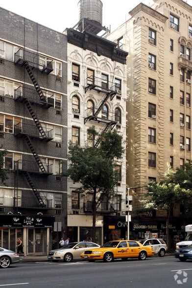 More Photos Of 533 3rd Ave, New York Apartments For Lease
