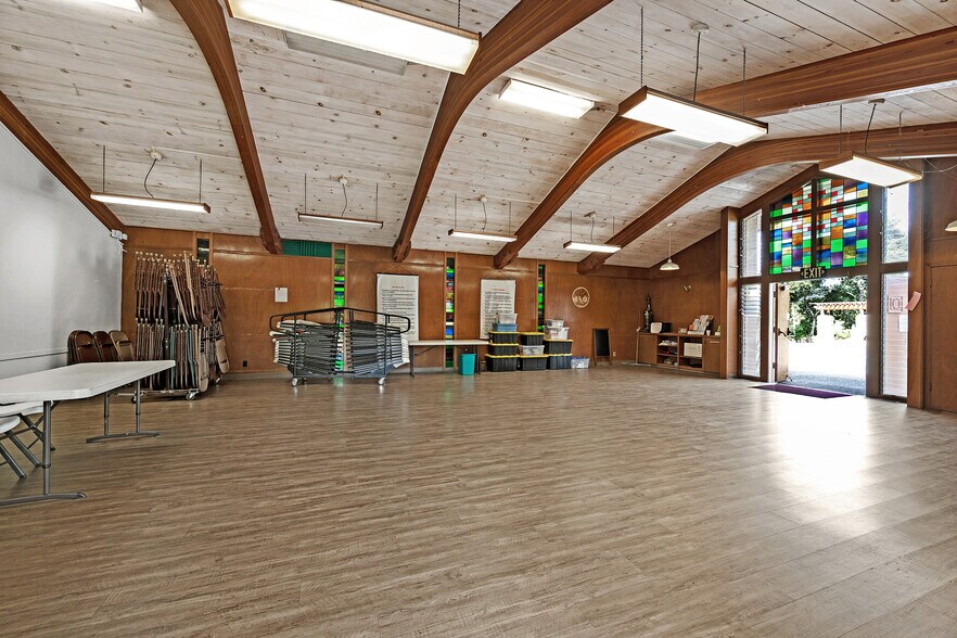 More Photos Of 4930 Newanga Ave, Santa Rosa Religious Facility For Sale