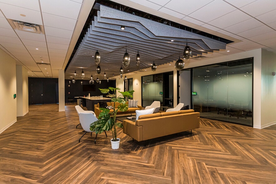 More Photos Of 2201 High Wickham Pl, Louisville Office For Sale