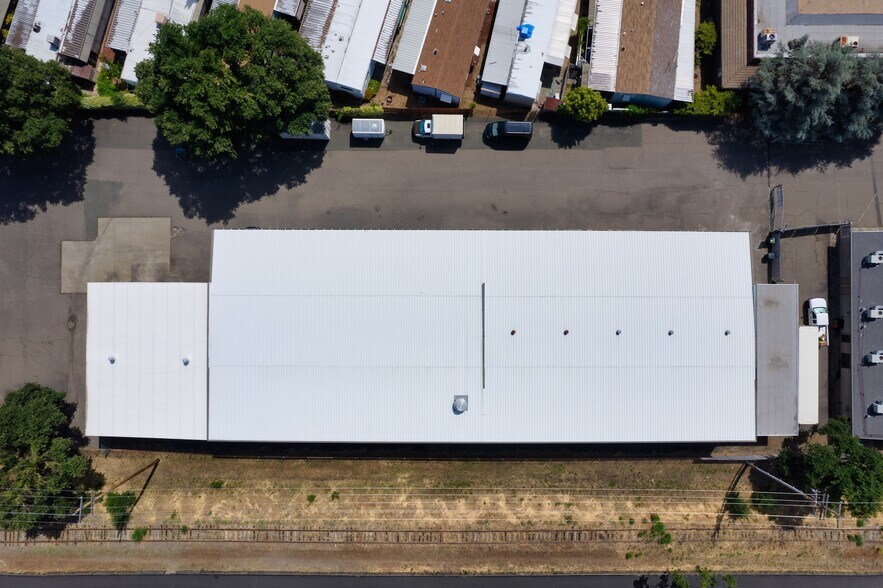 Primary Photo Of 302-306 E Gobbi St, Ukiah Warehouse For Lease