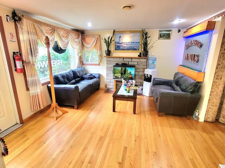More Photos Of 635 Talcottville Rd, Vernon Freestanding For Sale