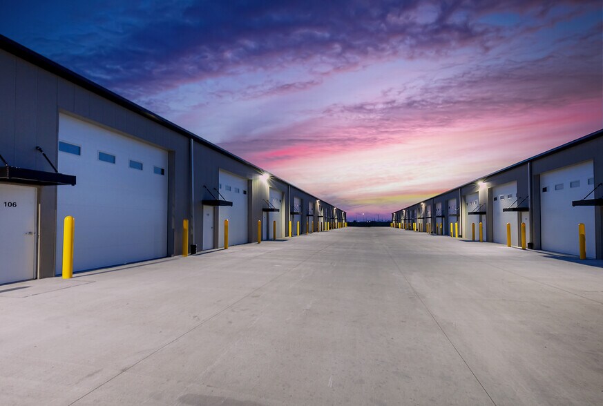 More Photos Of 1585 NW Gettysburg Ln, Waukee Flex For Sale