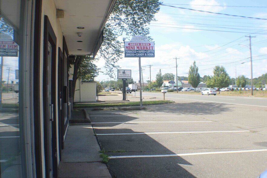 More Photos Of 392-396 Washington Ave, North Haven Storefront Retail Residential For Lease