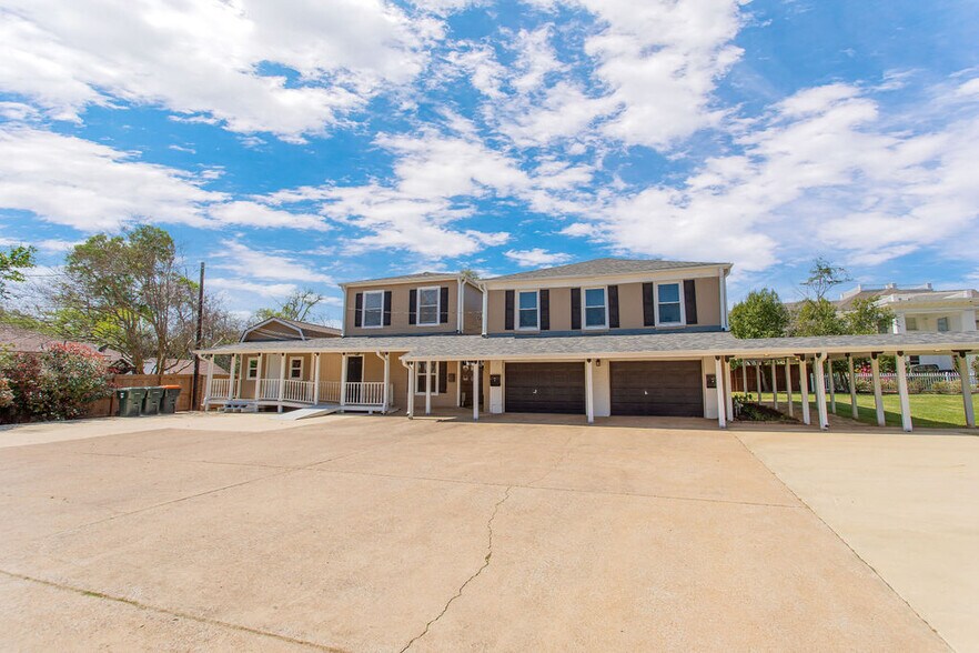 More Photos Of 313 E Charnwood St, Tyler Office For Lease