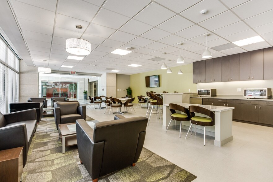 More Photos Of 14881 Quorum Dr, Dallas Office For Lease