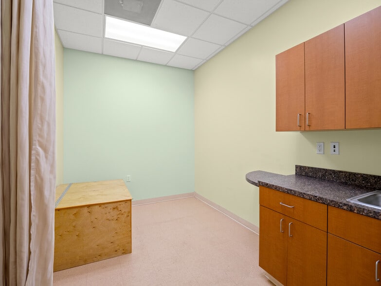 More Photos Of 336 N Babcock St, Melbourne Medical For Sale