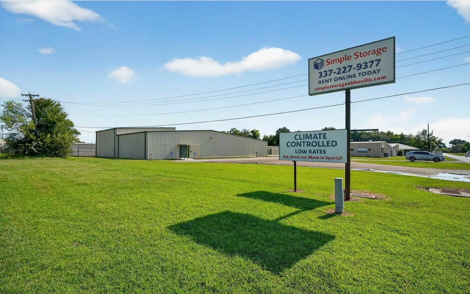 More Photos Of 2209 Richard St, Abbeville Self Storage For Sale