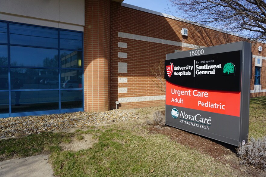 More Photos Of 15900 Snow Rd, Brook Park Medical For Lease