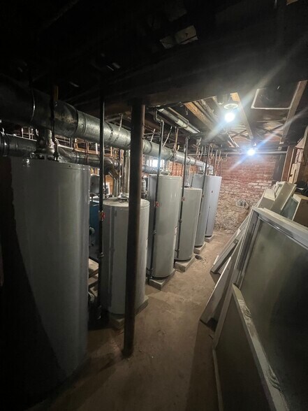 More Photos Of 164 Grove St, New Britain Apartments For Sale