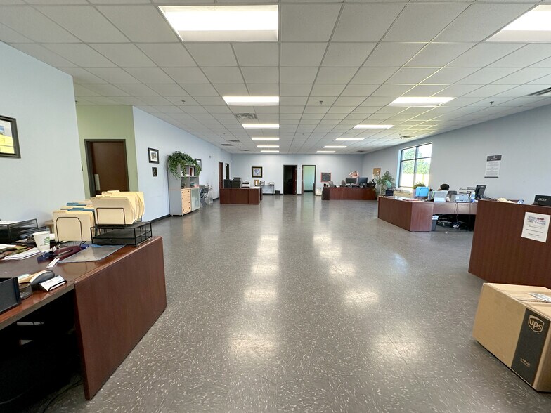 More Photos Of 88 Clyde Alexander Ln, Pooler Warehouse For Lease