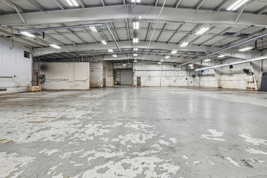 More Photos Of 6661 Huntley Rd, Columbus Warehouse For Sale