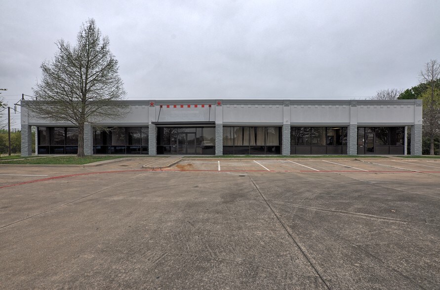 More Photos Of 701 HWY 32, Mesquite Freestanding For Lease