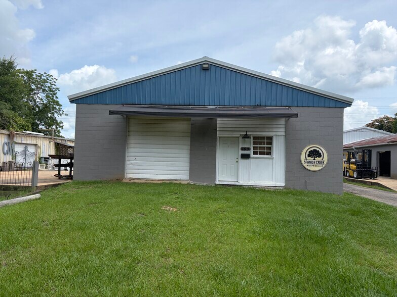 Primary Photo Of 160 Salem Rd, Havana Warehouse For Lease