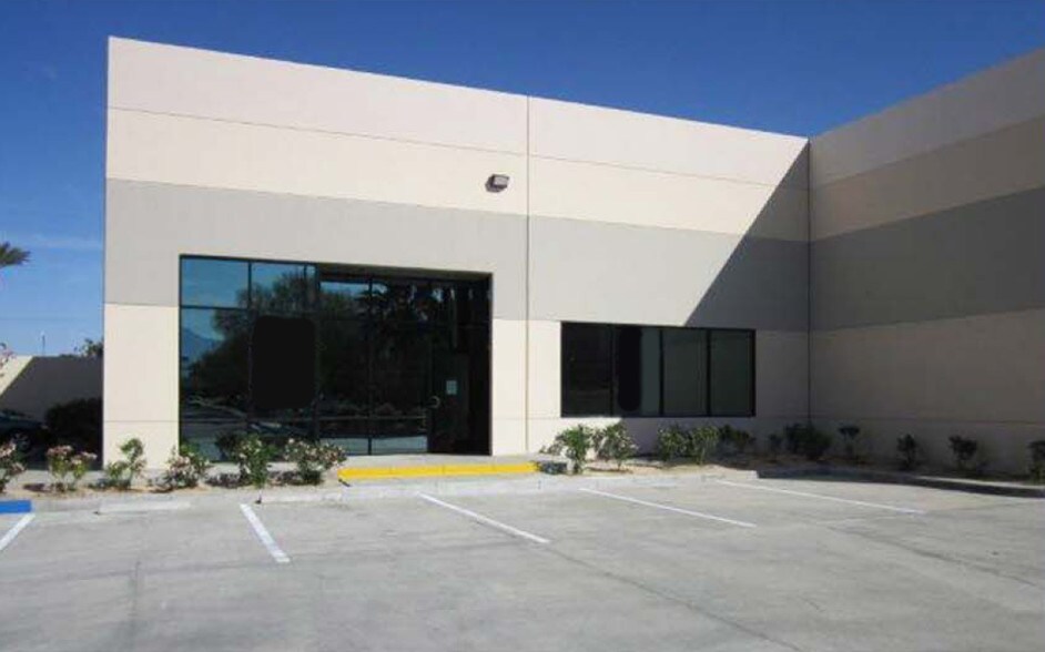 More Photos Of 39755 Berkey Dr, Palm Desert Warehouse For Lease