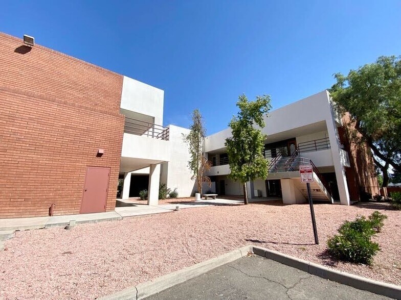 More Photos Of 7550 N 19th Ave, Phoenix Medical For Lease