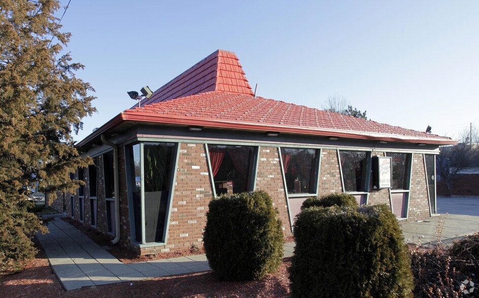 More Photos Of 1730 Diamond Hill Rd, Woonsocket Restaurant For Sale