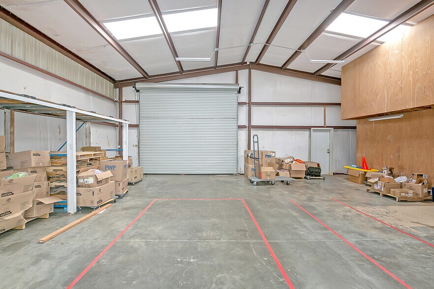 More Photos Of 361 Holcombe Rd, Bremen Warehouse For Lease