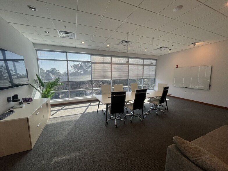 More Photos Of 1838 Sir Tyler Dr, Wilmington Office For Lease